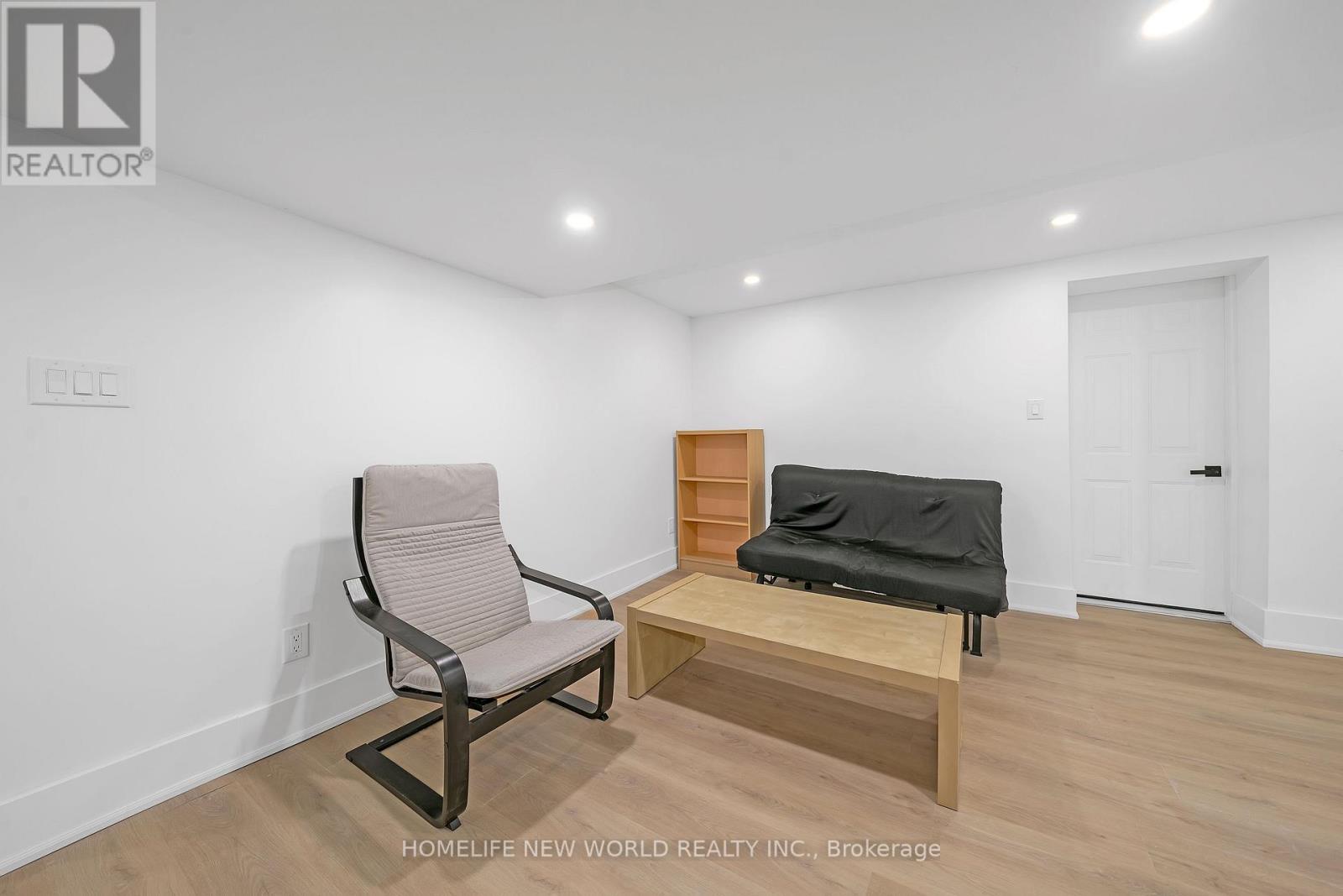 696 Hillview Crescent, Pickering, ON - Indoor