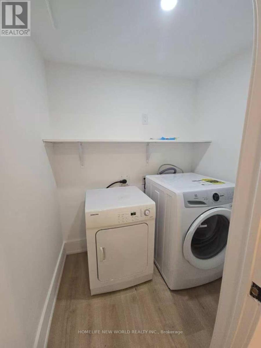 696 Hillview Crescent, Pickering, ON - Indoor Photo Showing Laundry Room