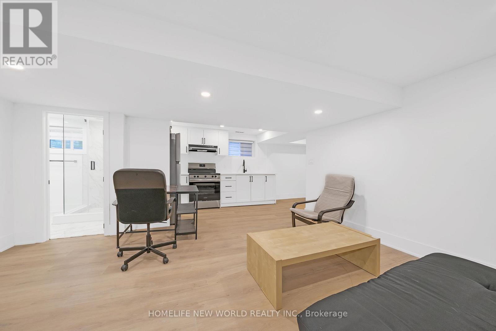 696 Hillview Crescent, Pickering, ON - Indoor