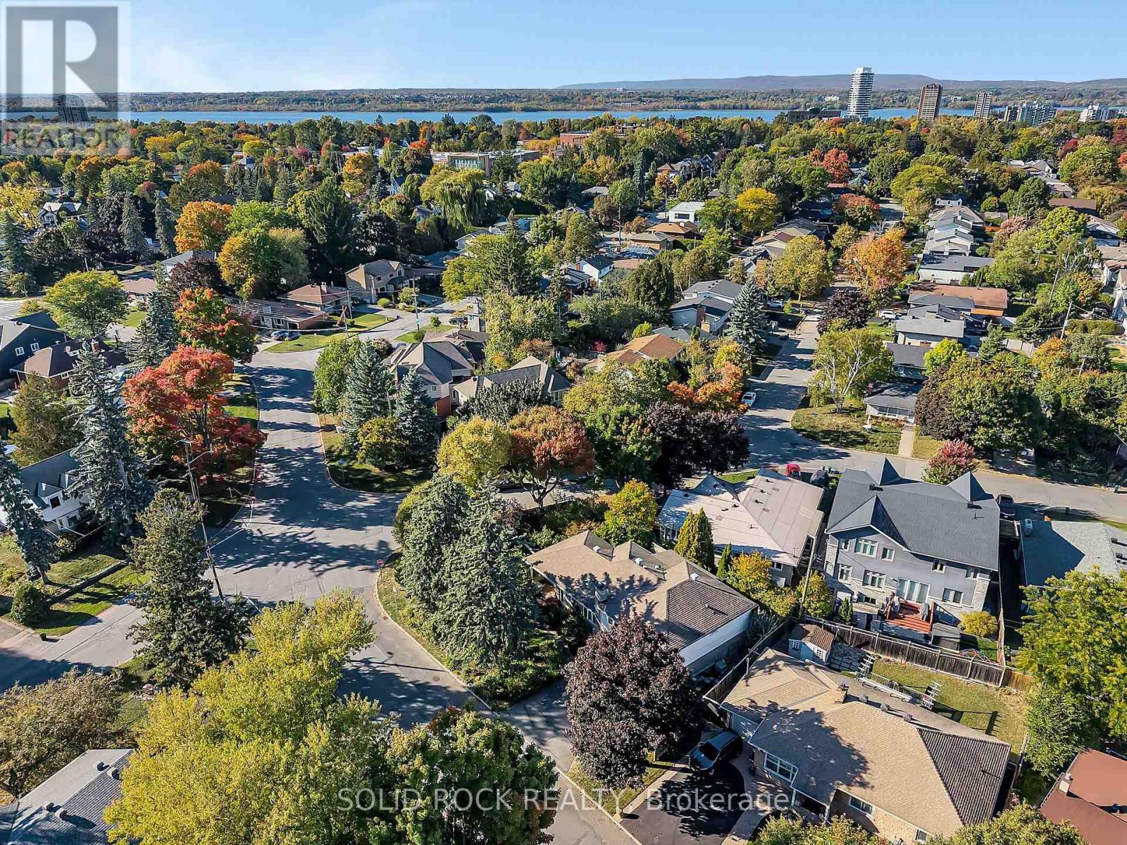 471 Tillbury Avenue, Ottawa, ON - Outdoor With View