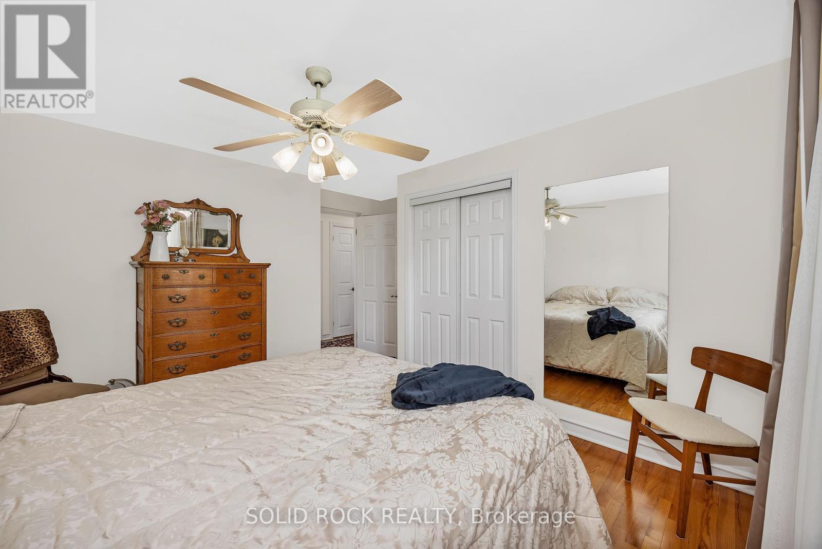 471 Tillbury Avenue, Ottawa, ON - Indoor Photo Showing Bedroom
