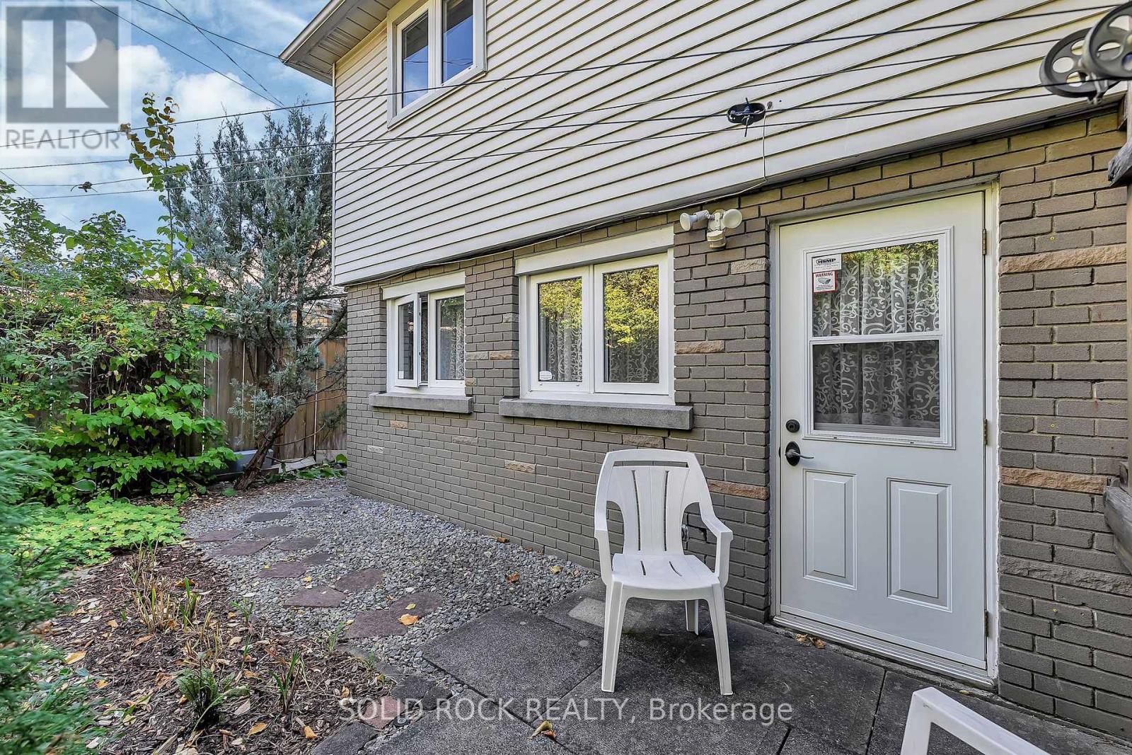 471 Tillbury Avenue, Ottawa, ON - Outdoor