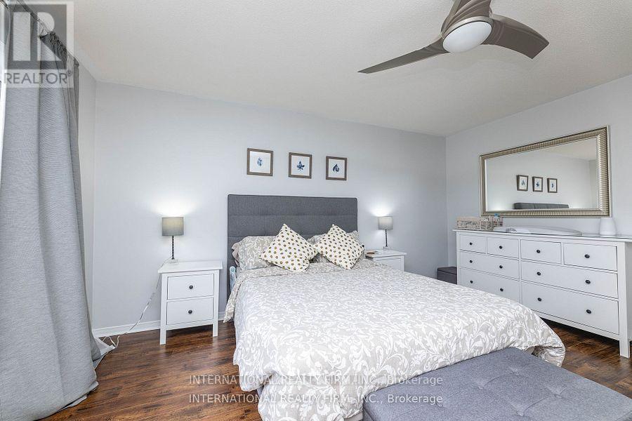 1855 Appleby Line, Burlington, ON - Indoor Photo Showing Bedroom