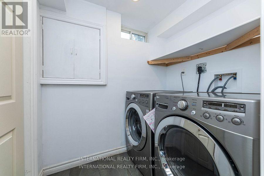 1855 Appleby Line, Burlington, ON - Indoor Photo Showing Laundry Room