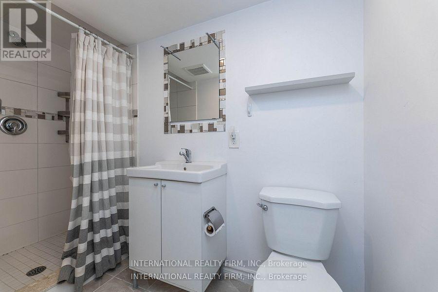1855 Appleby Line, Burlington, ON - Indoor Photo Showing Bathroom