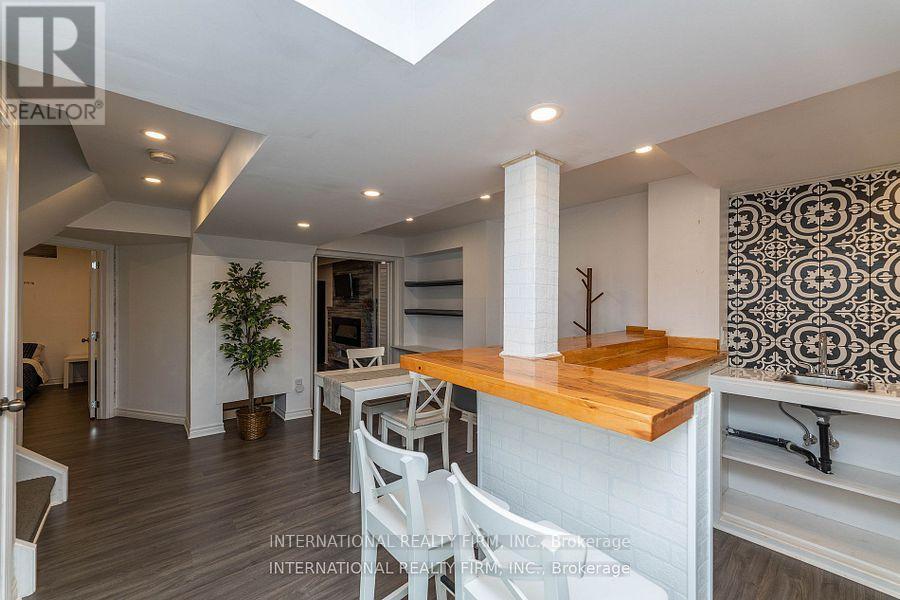 1855 Appleby Line, Burlington, ON - Indoor