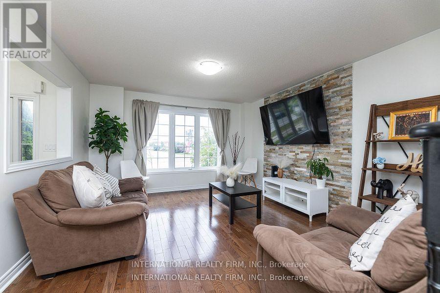 1855 Appleby Line, Burlington, ON - Indoor Photo Showing Living Room