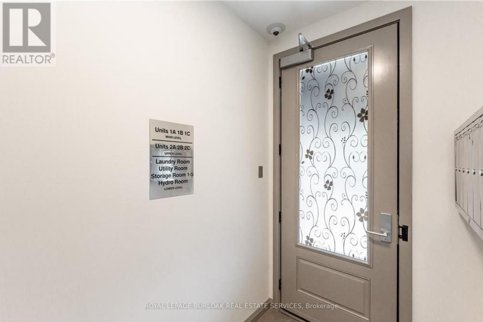 1B - 36 Grant Avenue, Hamilton, ON - Indoor Photo Showing Other Room