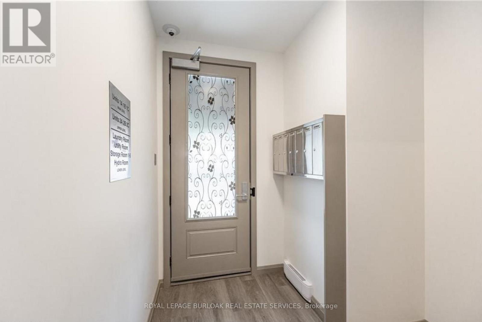 1B - 36 Grant Avenue, Hamilton, ON - Indoor Photo Showing Other Room