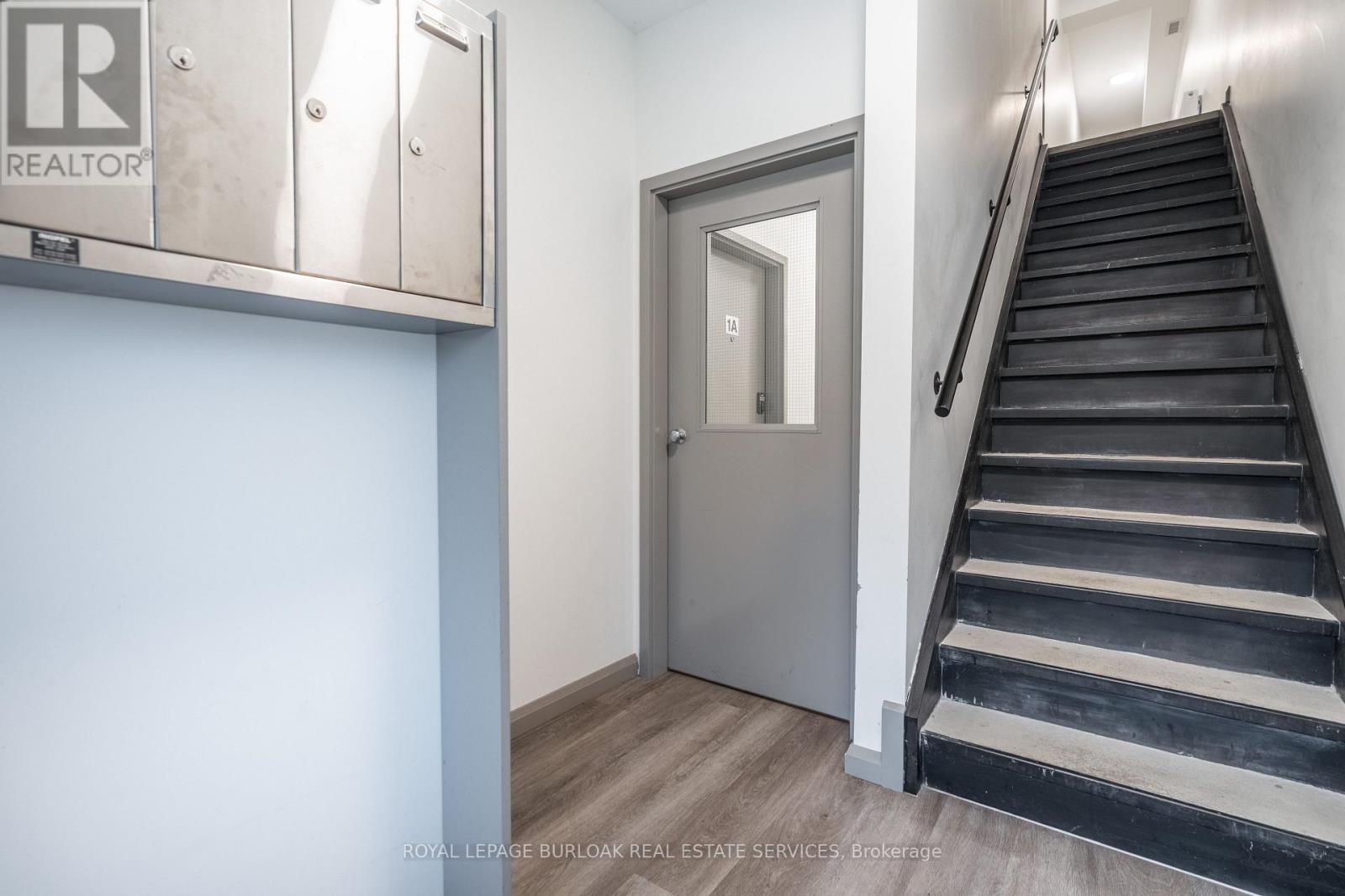 1B - 36 Grant Avenue, Hamilton, ON - Indoor Photo Showing Other Room