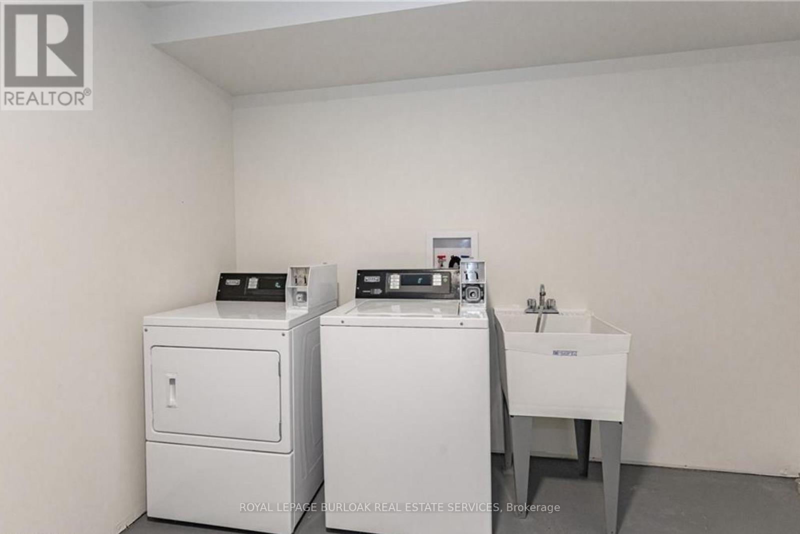 1B - 36 Grant Avenue, Hamilton, ON - Indoor Photo Showing Laundry Room