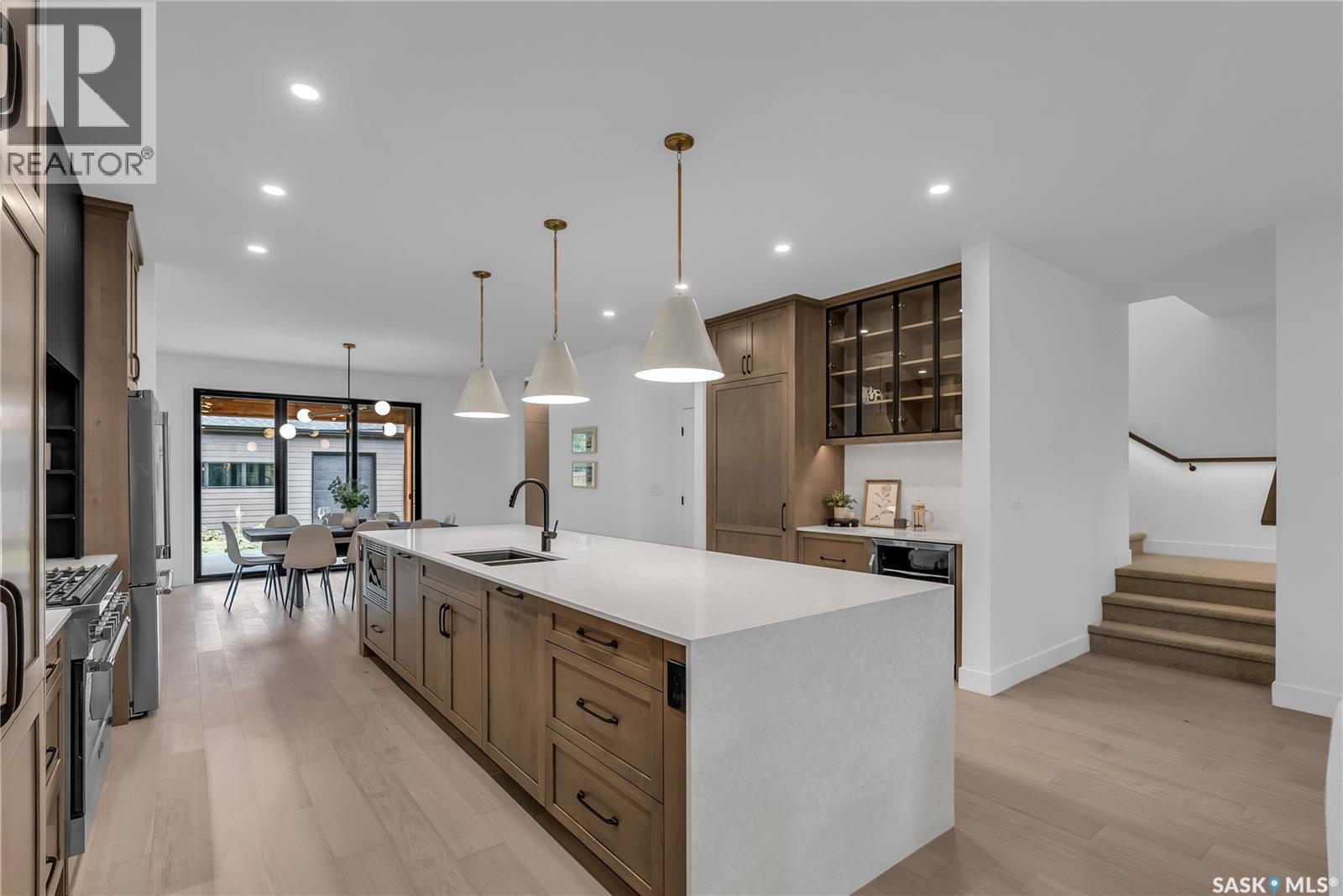 1121 13Th Street E, Saskatoon, SK - Indoor Photo Showing Kitchen With Upgraded Kitchen