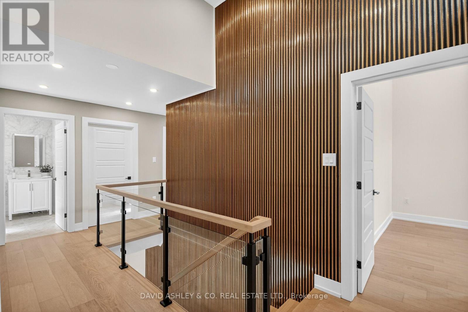 612 Tweedsmuir Avenue, Ottawa, ON - Indoor Photo Showing Other Room