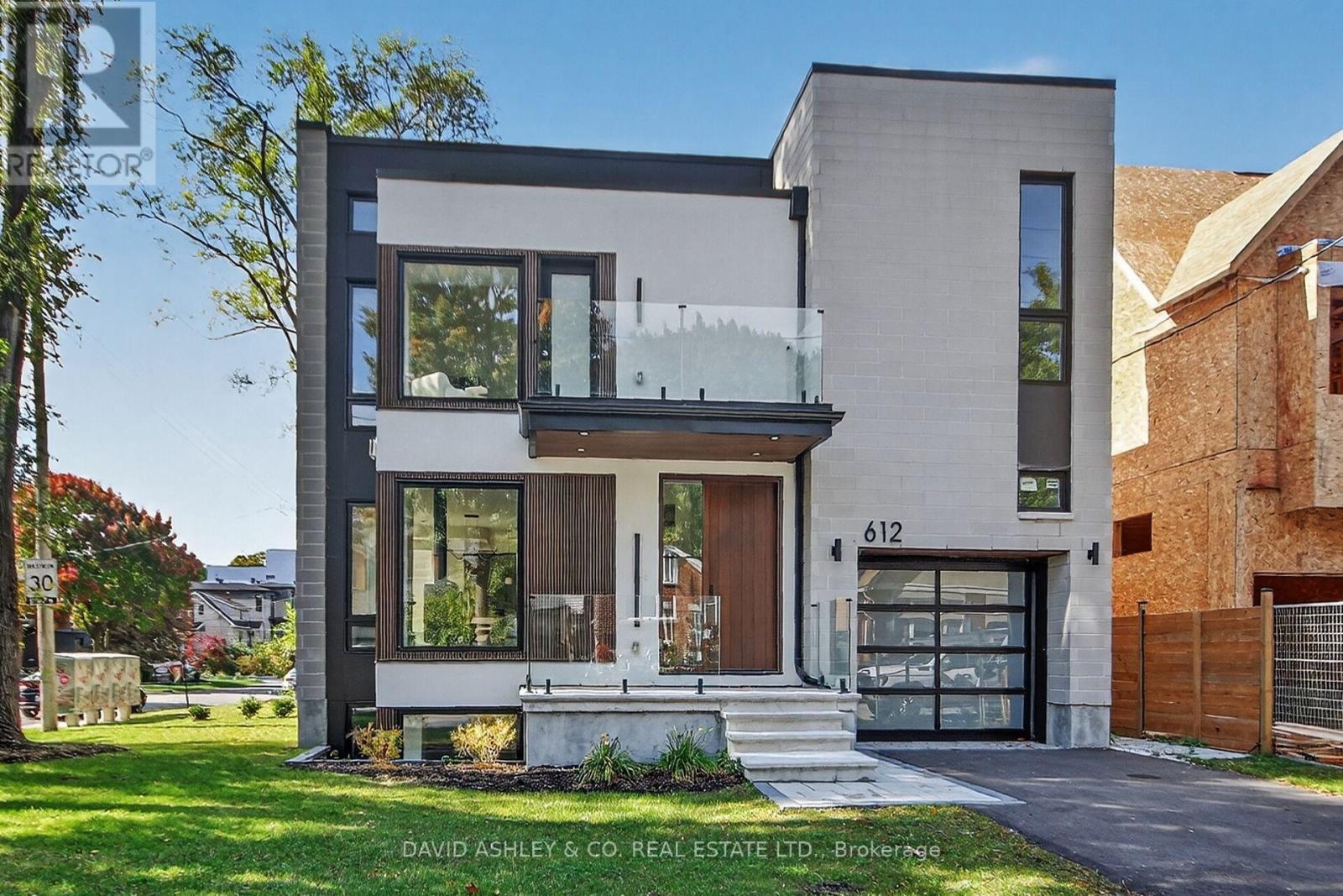 612 Tweedsmuir Avenue, Ottawa, ON - Outdoor