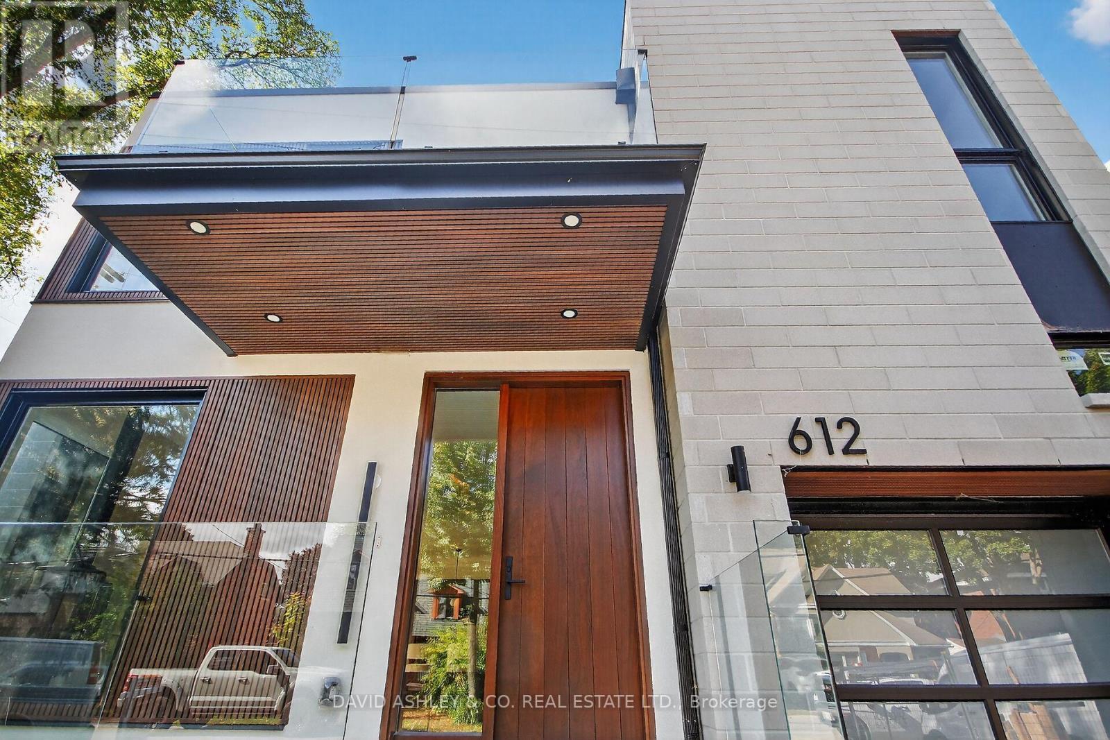 612 Tweedsmuir Avenue, Ottawa, ON - Outdoor With Exterior