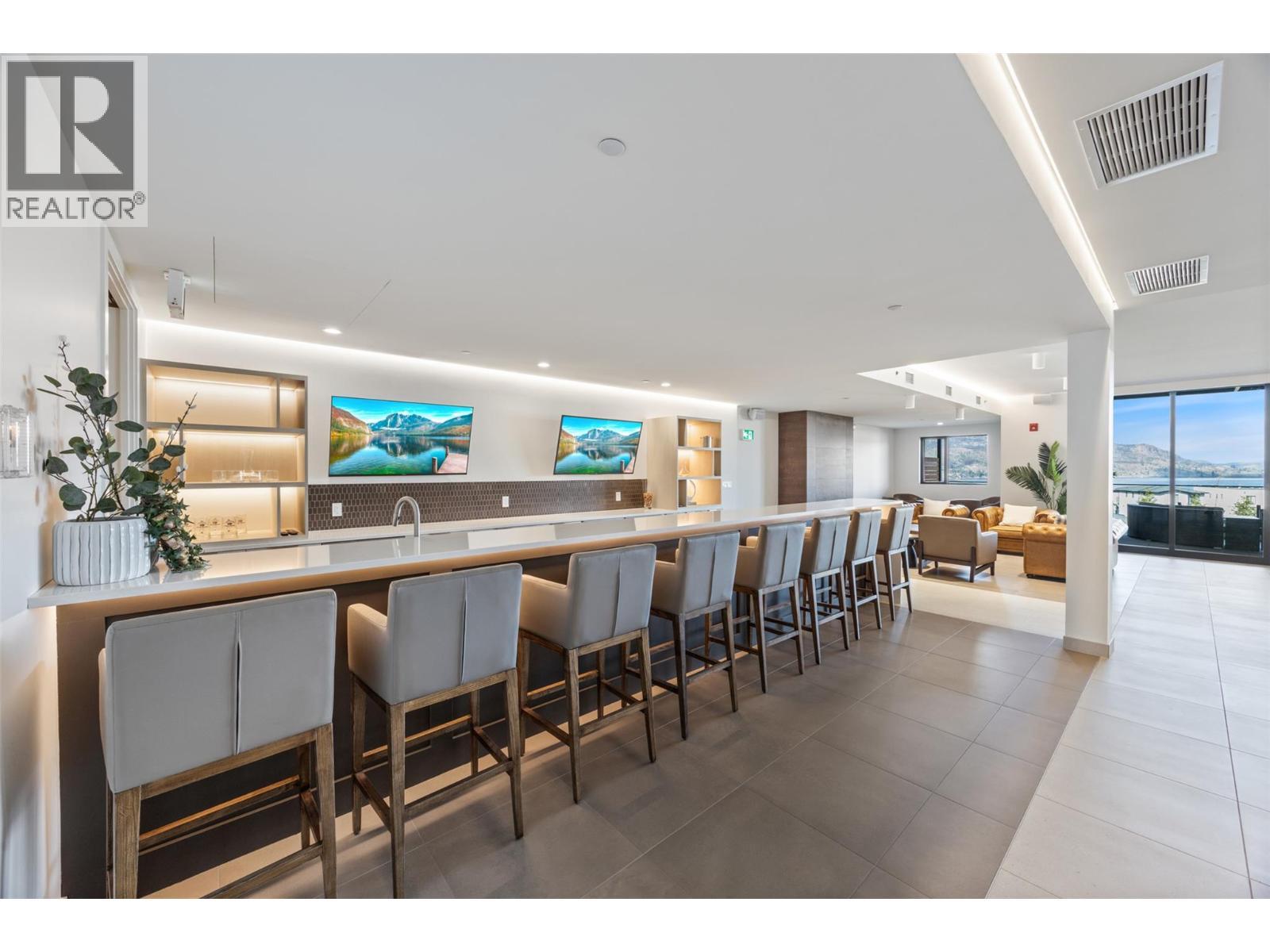 Ariva Amenities - gathering room - 3000 Ariva Drive Unit# 3308, Kelowna, BC - Indoor Photo Showing Dining Room