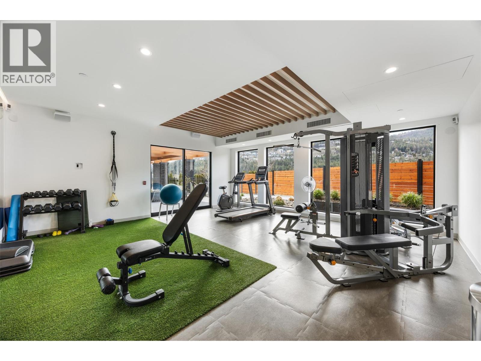 Ariva Amenities - fitness room - 3000 Ariva Drive Unit# 3308, Kelowna, BC - Indoor Photo Showing Gym Room