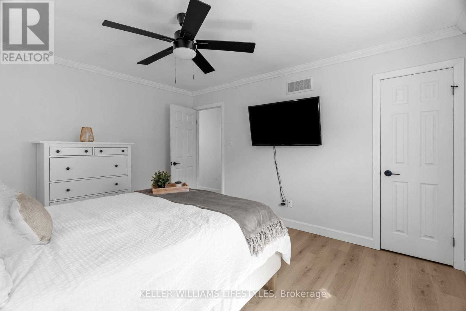 58 Deborah Drive, Strathroy-Caradoc (Ne), ON - Indoor Photo Showing Bedroom