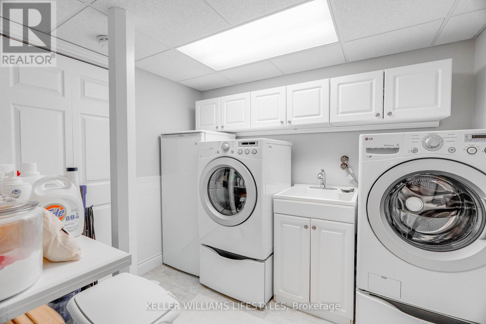 58 Deborah Drive, Strathroy-Caradoc (Ne), ON - Indoor Photo Showing Laundry Room