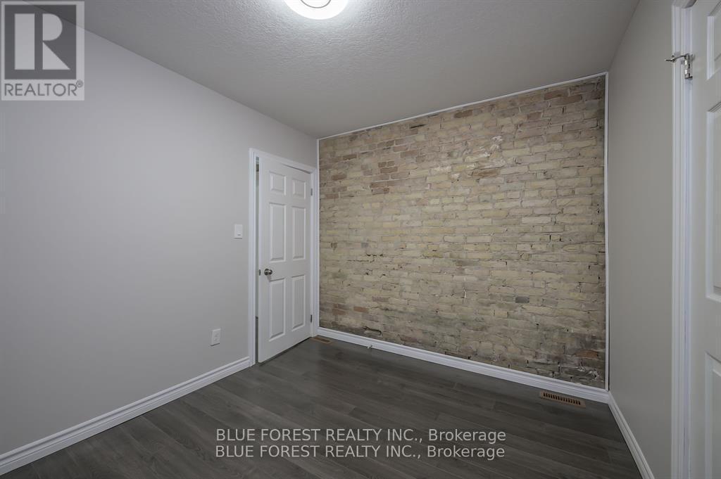 175 Sydenham Street, London East (East B), ON - Indoor Photo Showing Other Room
