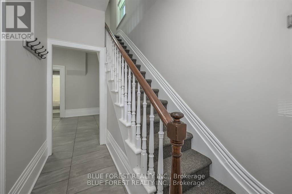 175 Sydenham Street, London East (East B), ON - Indoor Photo Showing Other Room