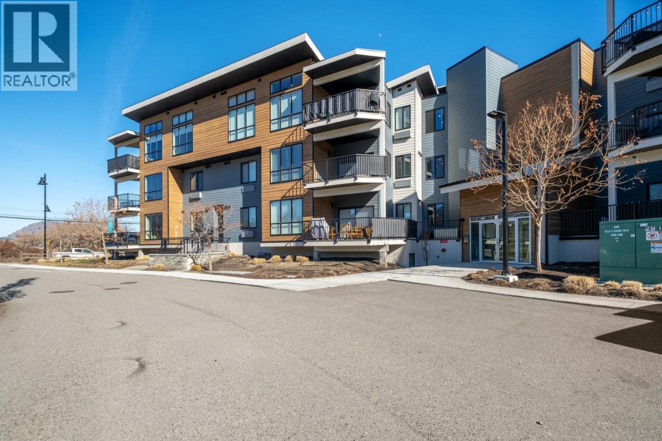 4215 Gellatly Road S Unit# 1305, West Kelowna, BC - Outdoor With Balcony With Facade