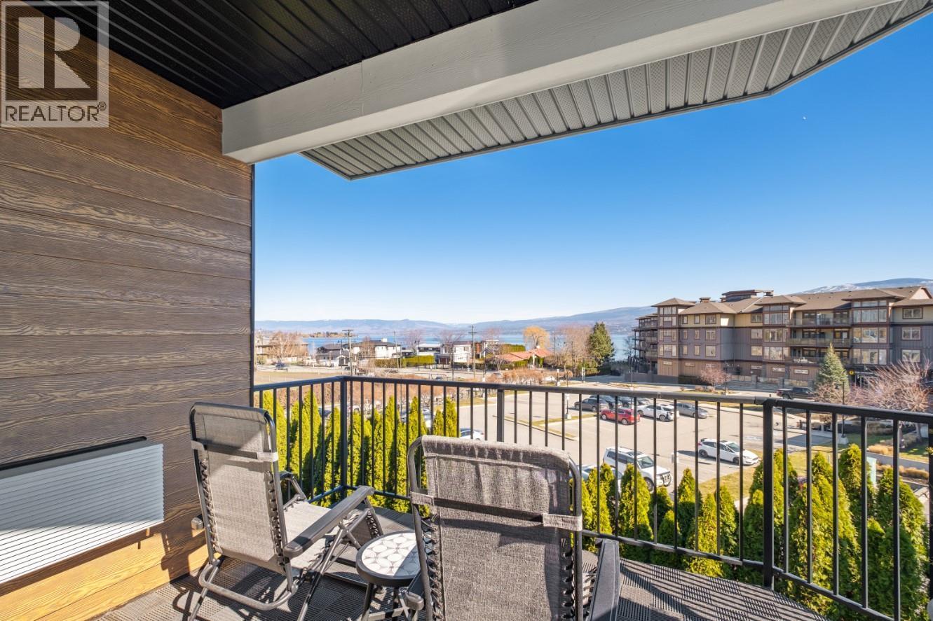 4215 Gellatly Road S Unit# 1305, West Kelowna, BC - Outdoor With Balcony With Exterior