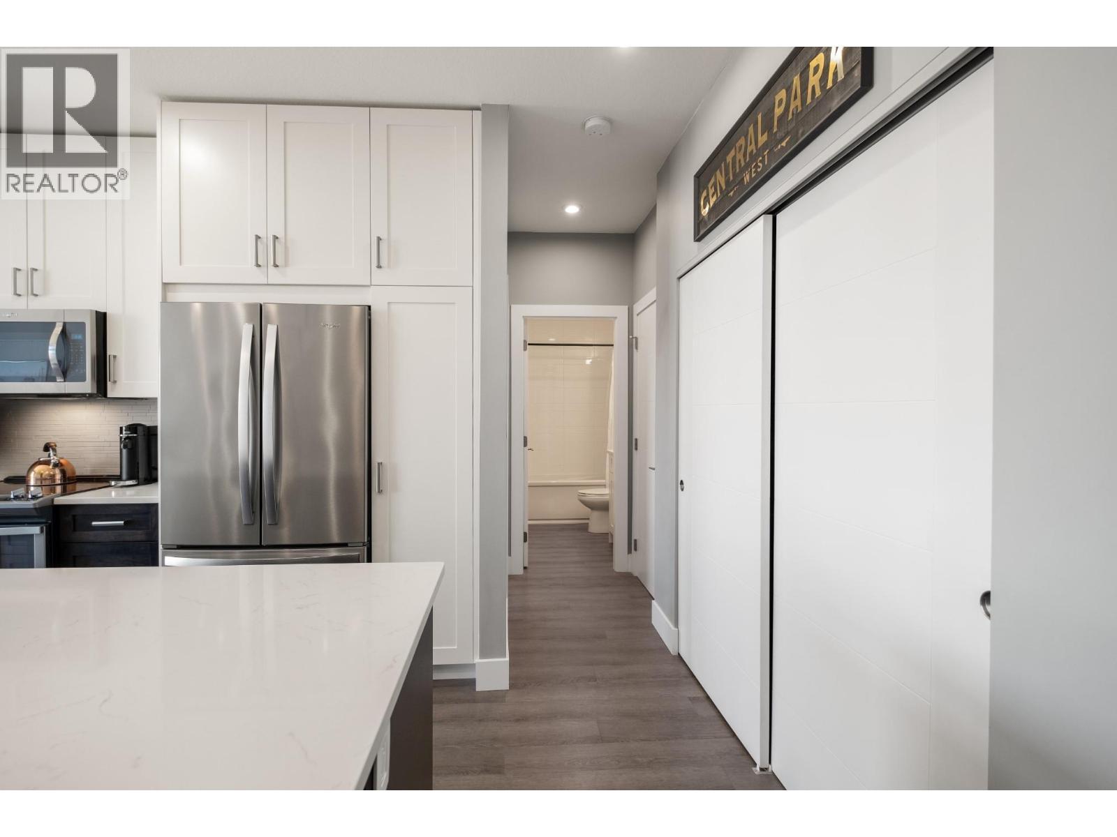 4215 Gellatly Road S Unit# 1305, West Kelowna, BC - Indoor Photo Showing Kitchen