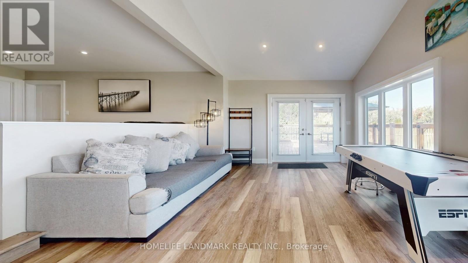 208 Lakeshore Drive, Kawartha Lakes, ON - Indoor