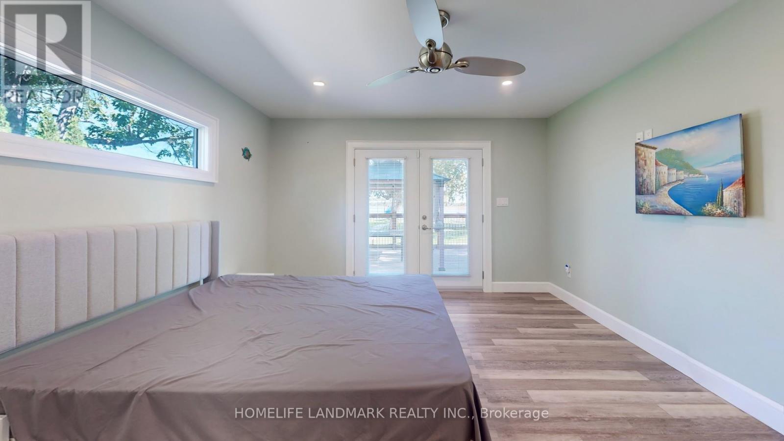 208 Lakeshore Drive, Kawartha Lakes, ON - Indoor Photo Showing Bedroom