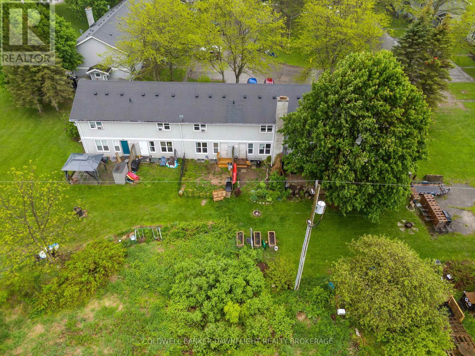 31 - 31 St Charles Place, Huron East (Vanastra), ON - Outdoor