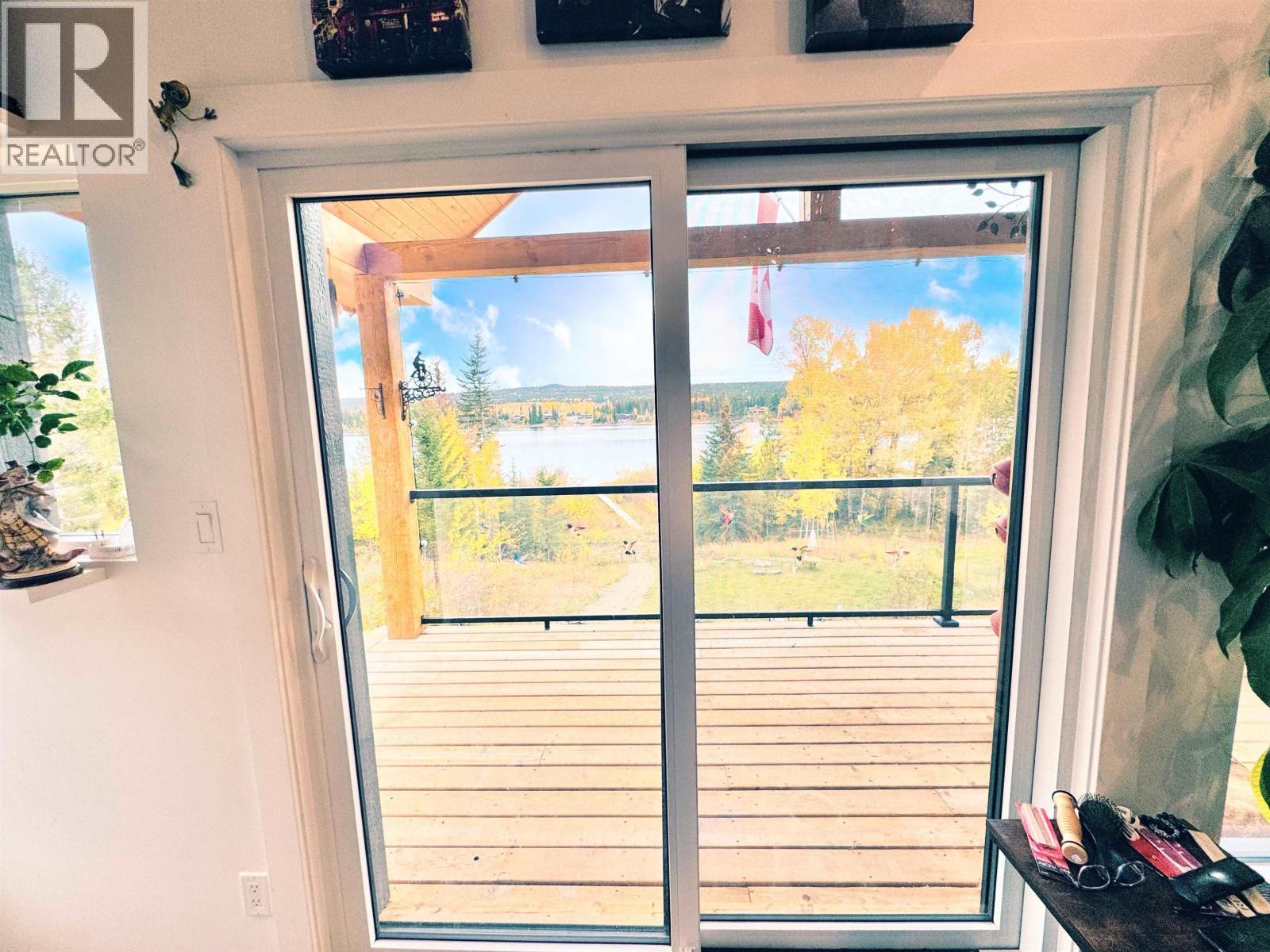 6656 North Shore Horse Lake Road, Horse Lake, BC - Indoor Photo Showing Other Room