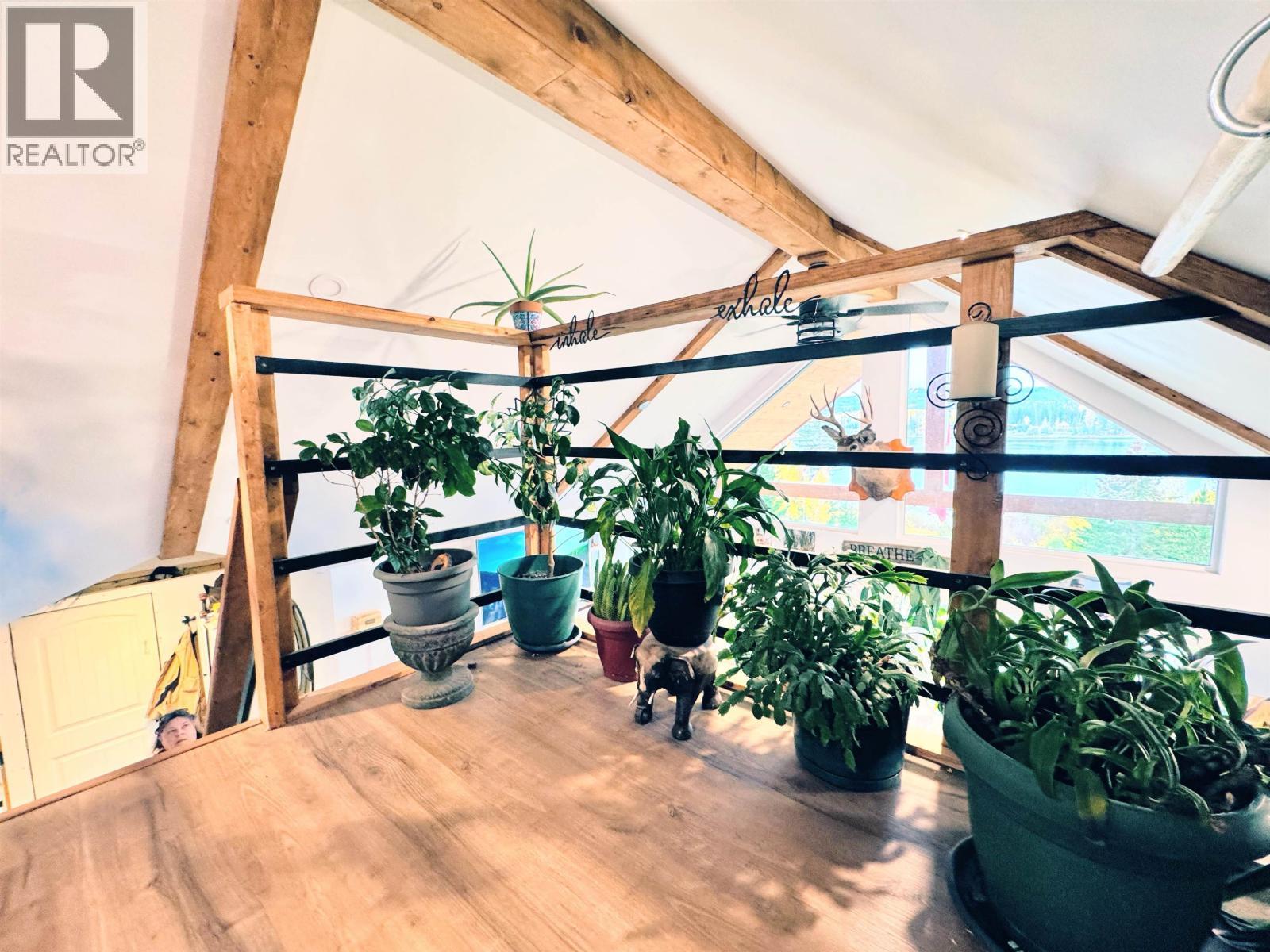 6656 North Shore Horse Lake Road, Horse Lake, BC - Indoor Photo Showing Other Room