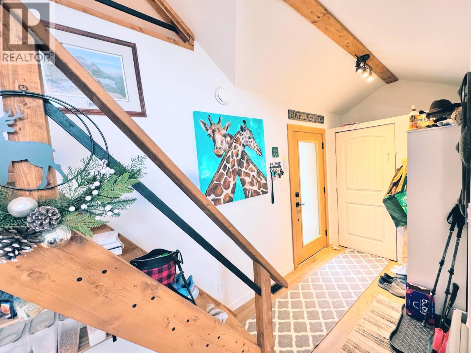 6656 North Shore Horse Lake Road, Horse Lake, BC - Indoor Photo Showing Other Room