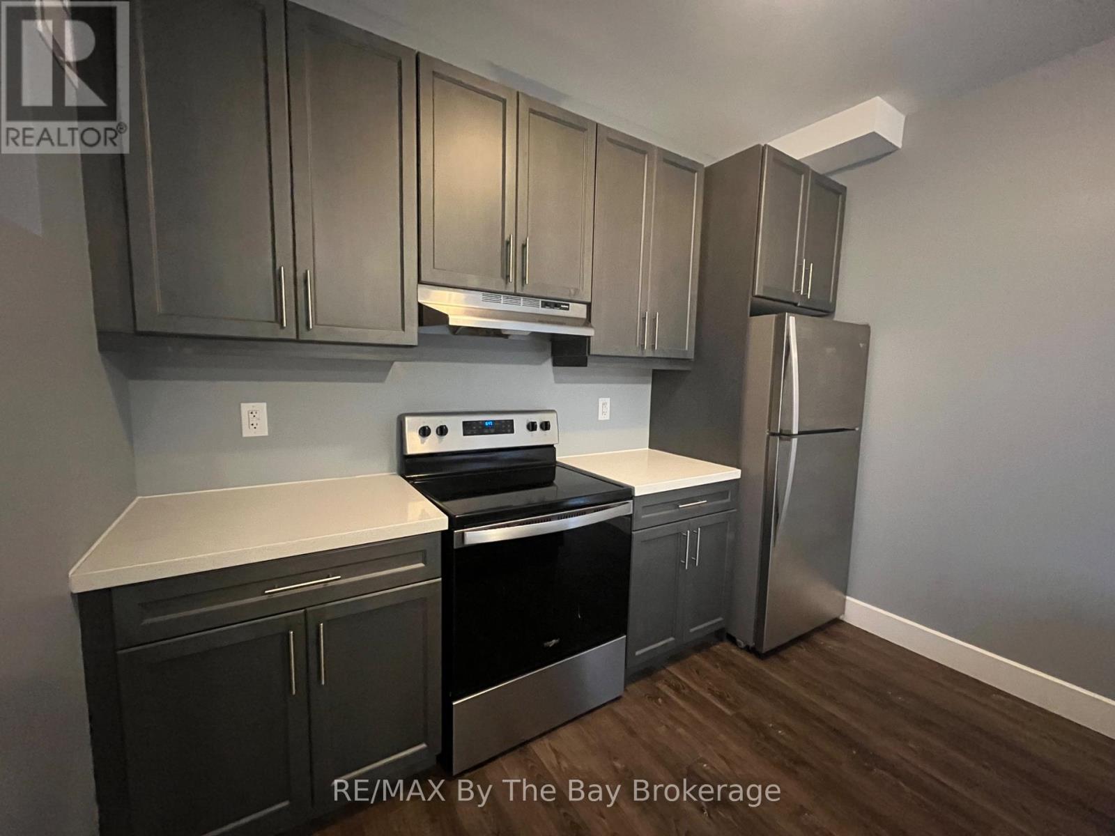 Bsmt - 3148 Mosley Street, Wasaga Beach, ON - Indoor Photo Showing Kitchen