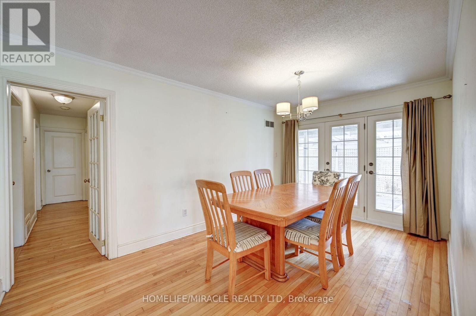 1235 Old River Road, Mississauga, ON - Indoor Photo Showing Dining Room