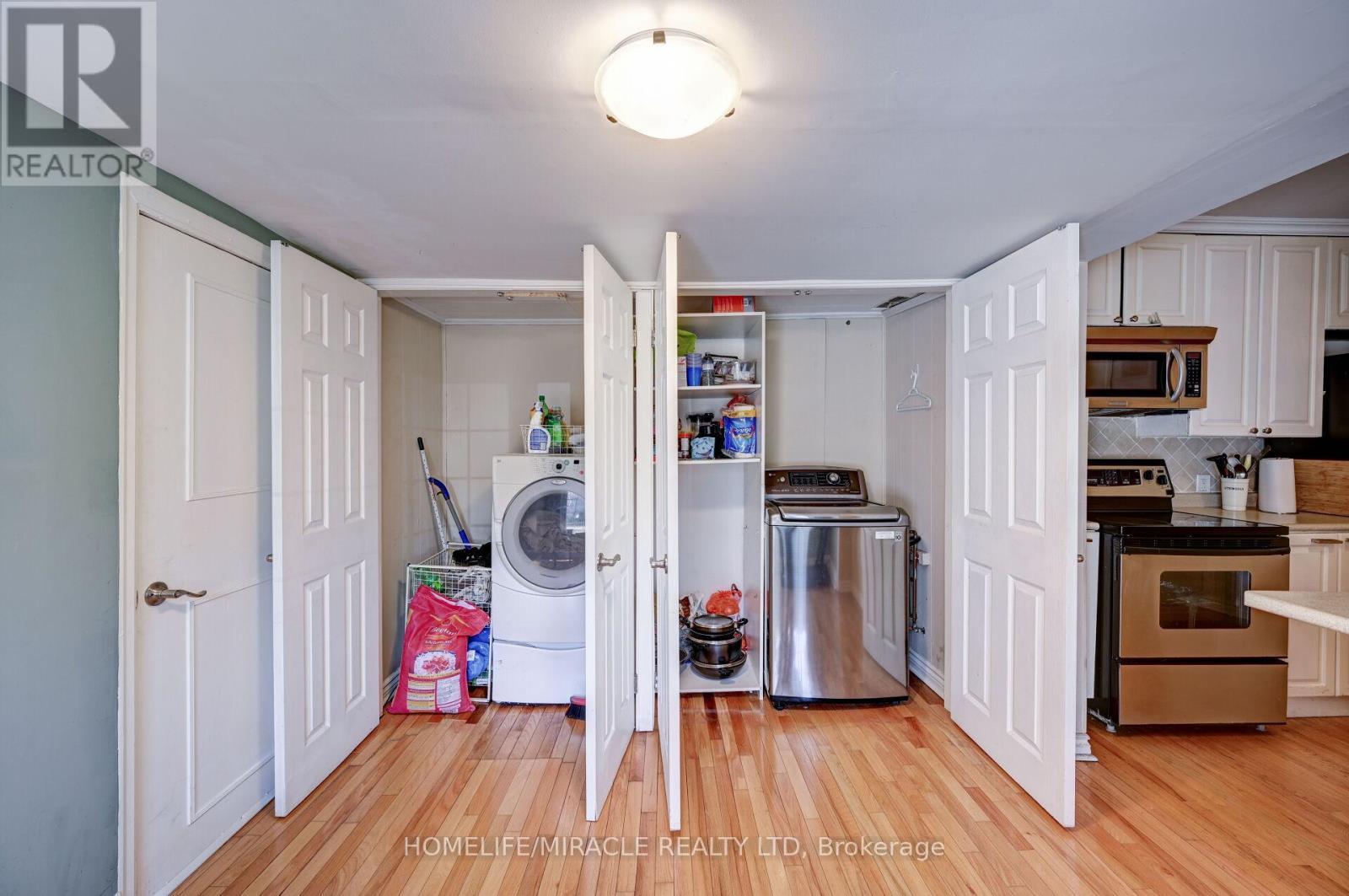 1235 Old River Road, Mississauga, ON - Indoor