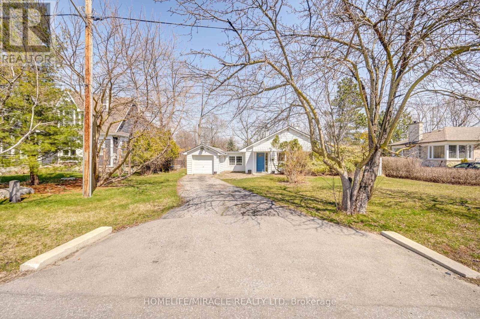 1235 Old River Road, Mississauga, ON - Outdoor