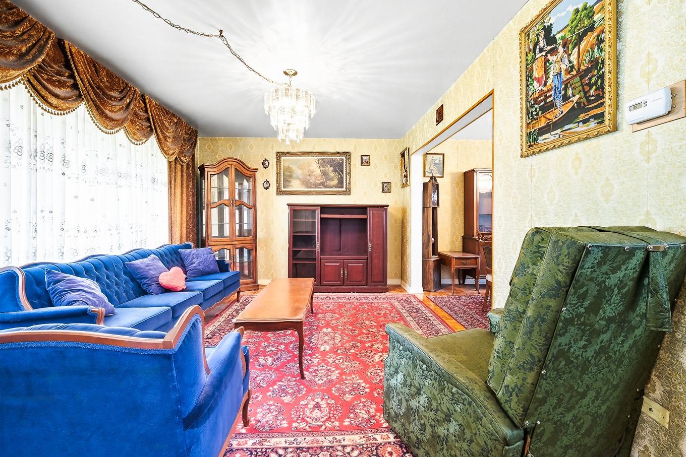 Living room - 182 Ch. Haendel, Candiac, QC - Indoor With Fireplace