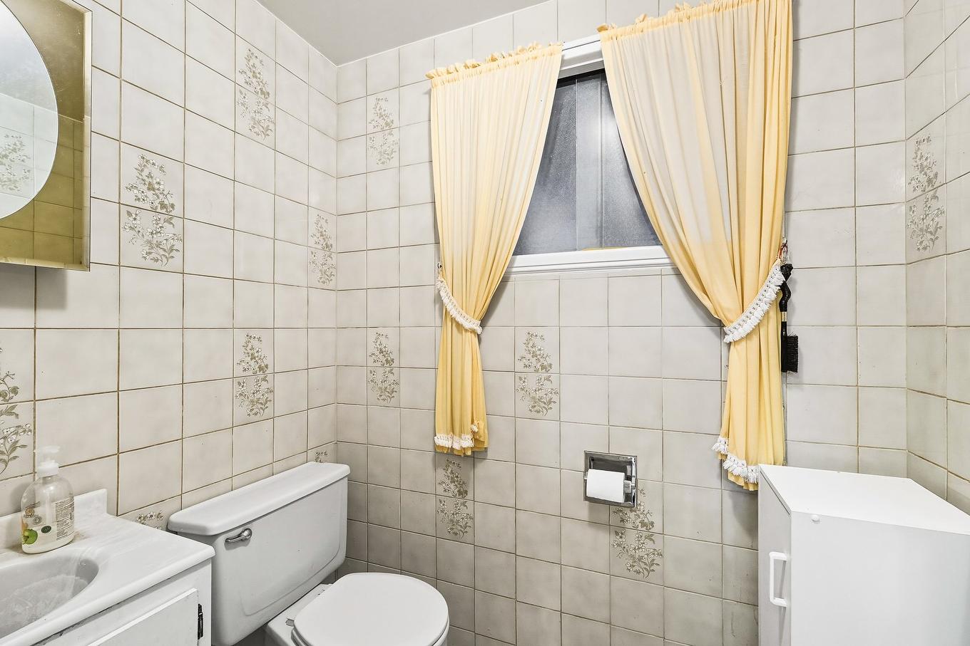 Powder room - 182 Ch. Haendel, Candiac, QC - Indoor Photo Showing Bathroom