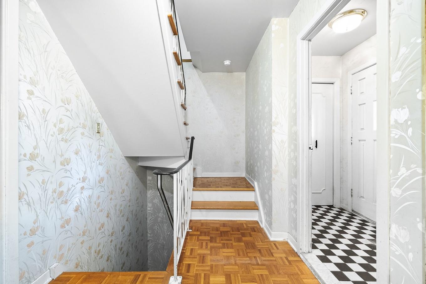 Hall - 182 Ch. Haendel, Candiac, QC - Indoor Photo Showing Other Room