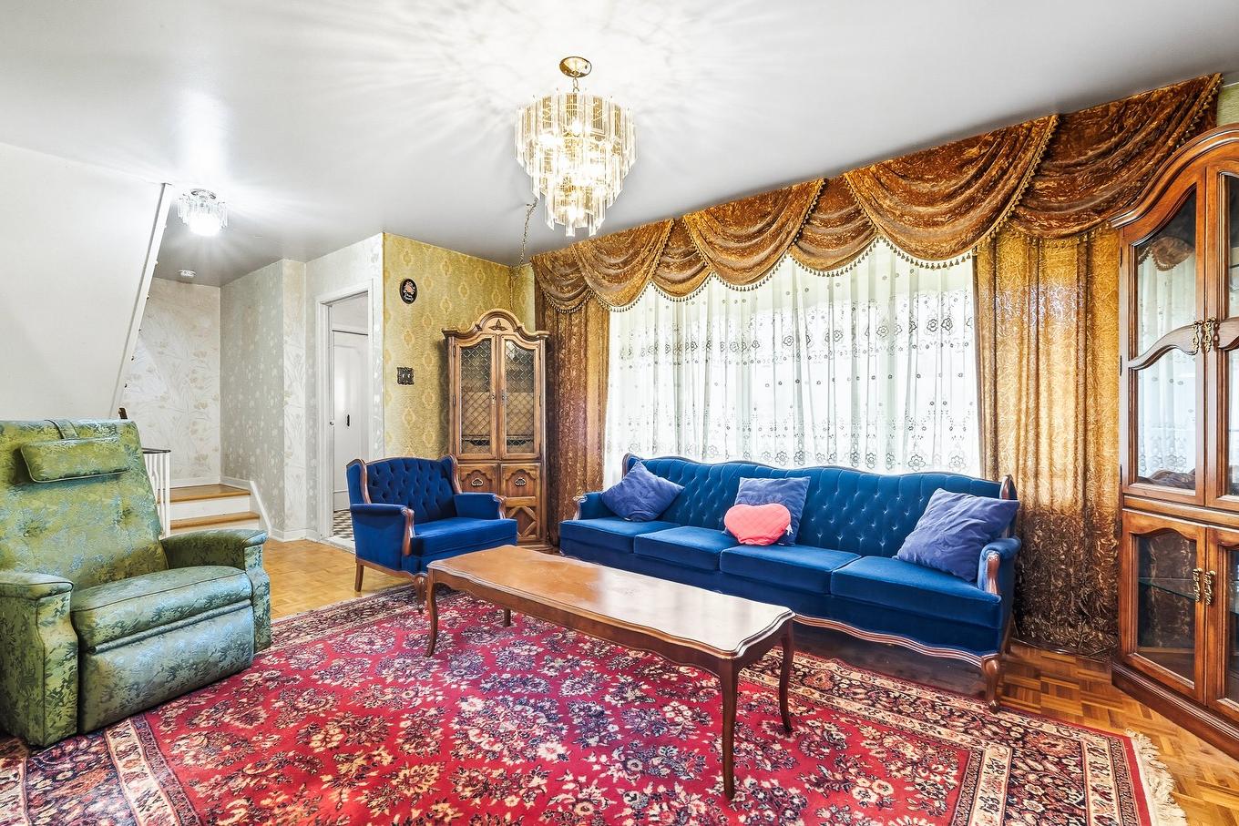 Living room - 182 Ch. Haendel, Candiac, QC - Indoor Photo Showing Living Room