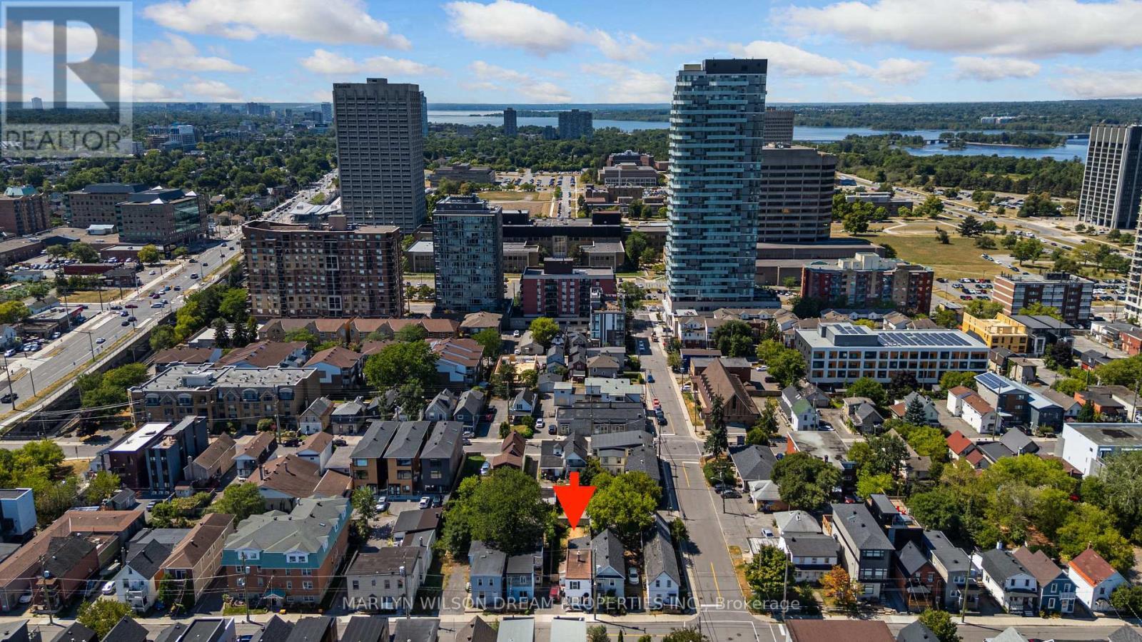 104 Carruthers Avenue, Ottawa, ON