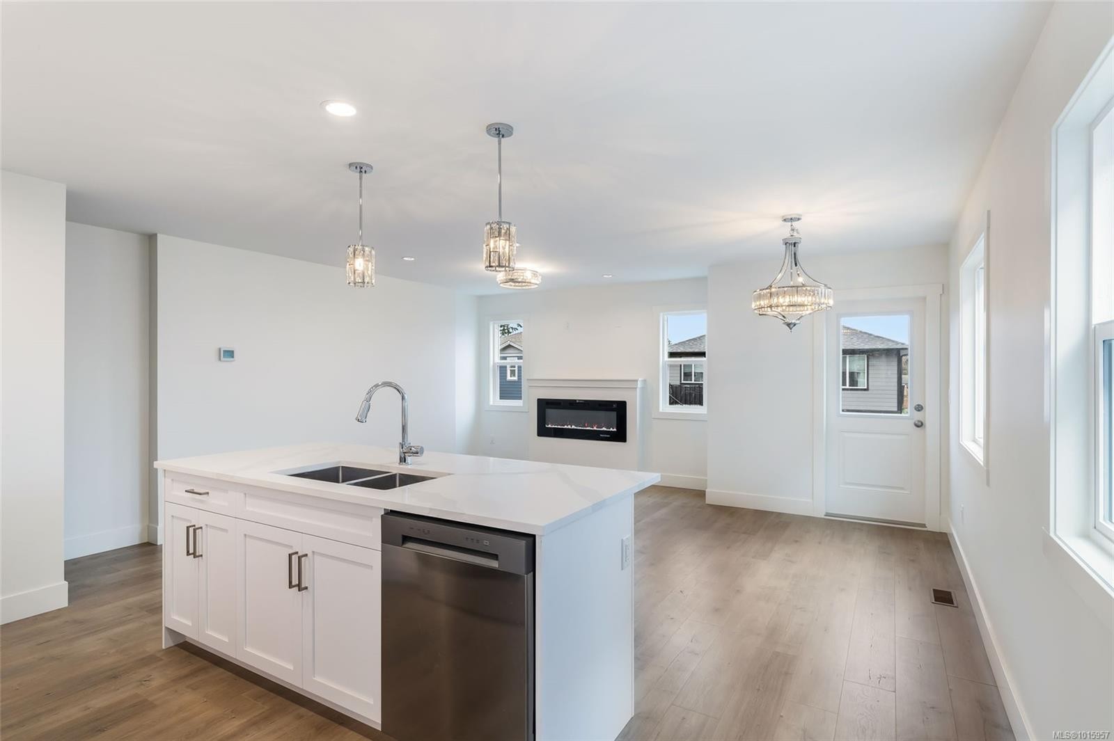 6266 Old Mill Rd, Duncan, BC - Indoor Photo Showing Kitchen With Double Sink