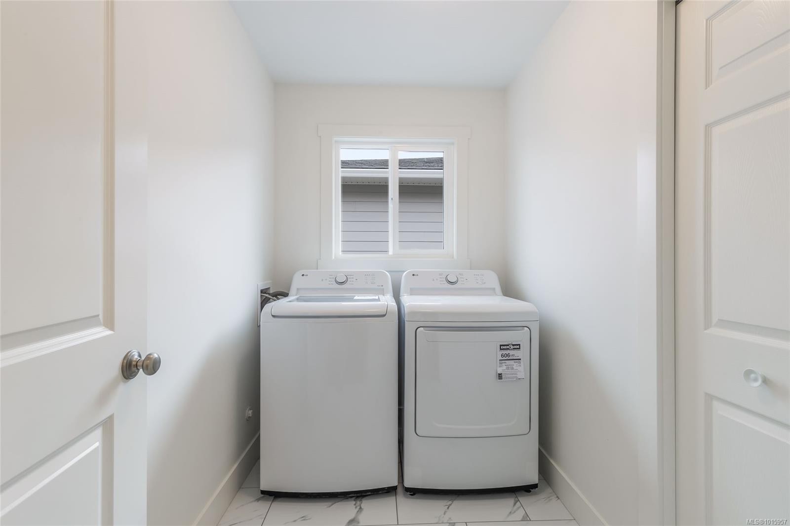 6266 Old Mill Rd, Duncan, BC - Indoor Photo Showing Laundry Room