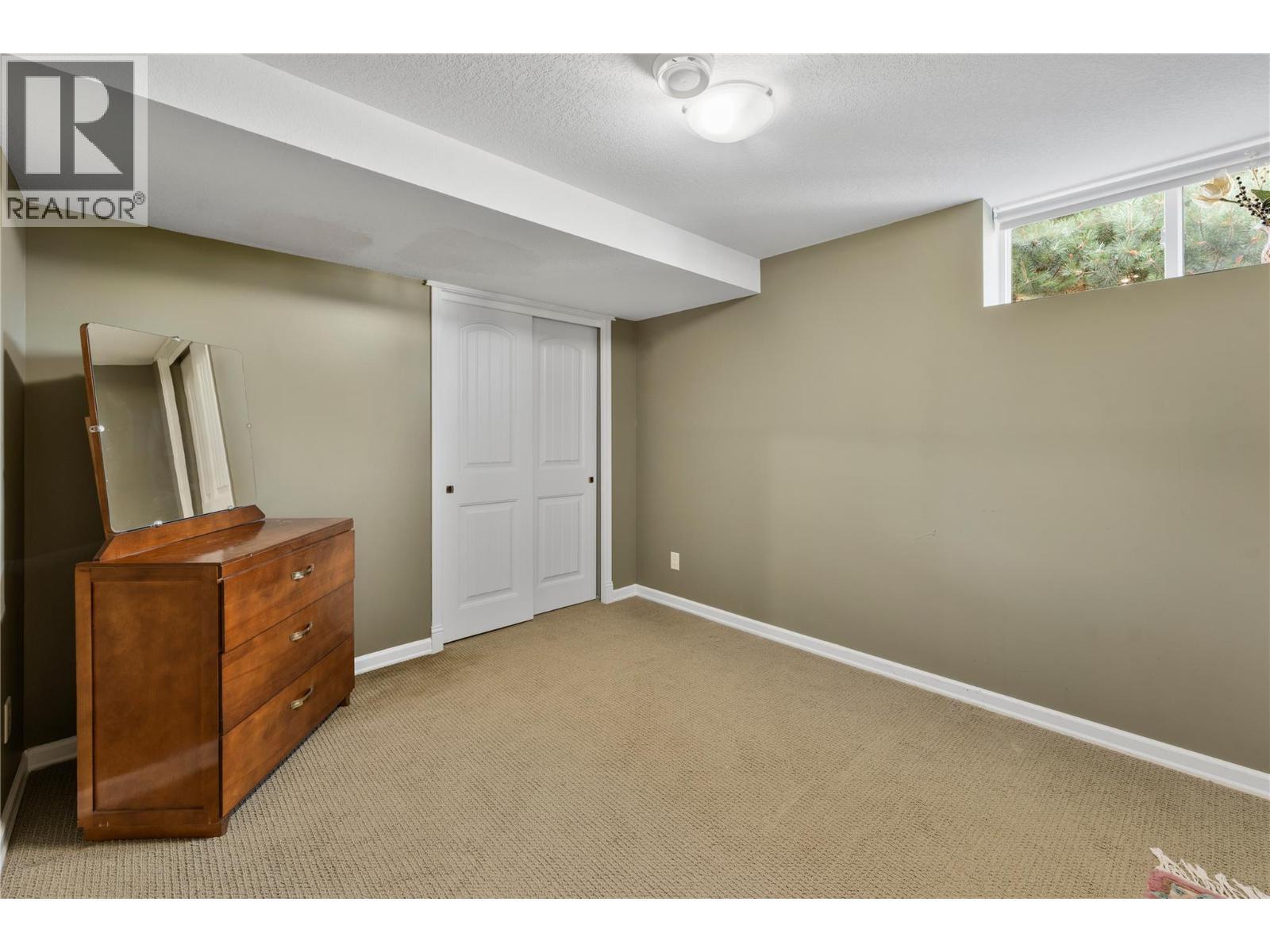 519 5Th Street, Vernon, BC - Indoor