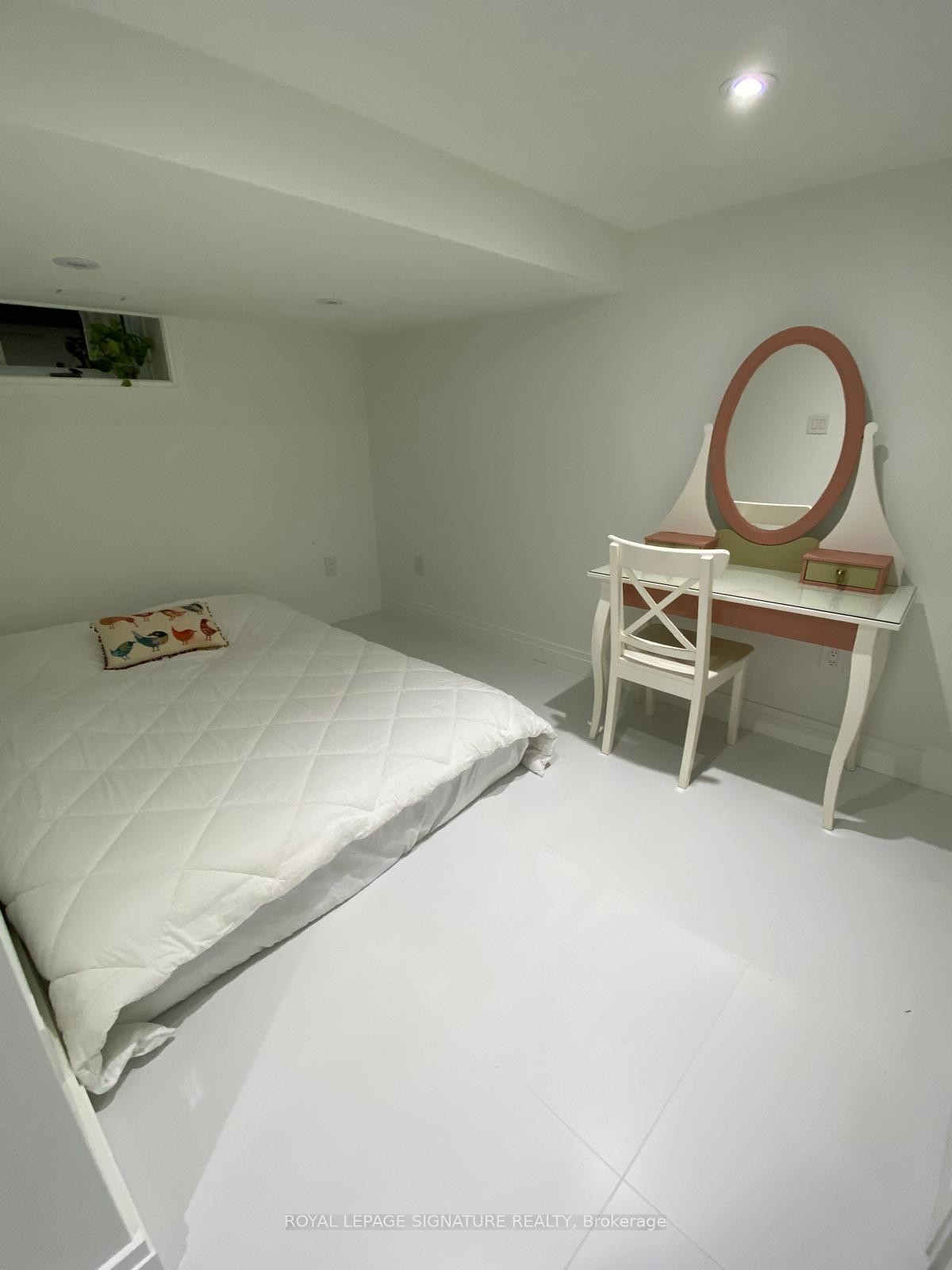 19 Teddington Park Avenue, Toronto, ON - Indoor Photo Showing Bedroom