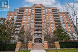 303 - 130 POND DRIVE Markham, ON L3T 7W5