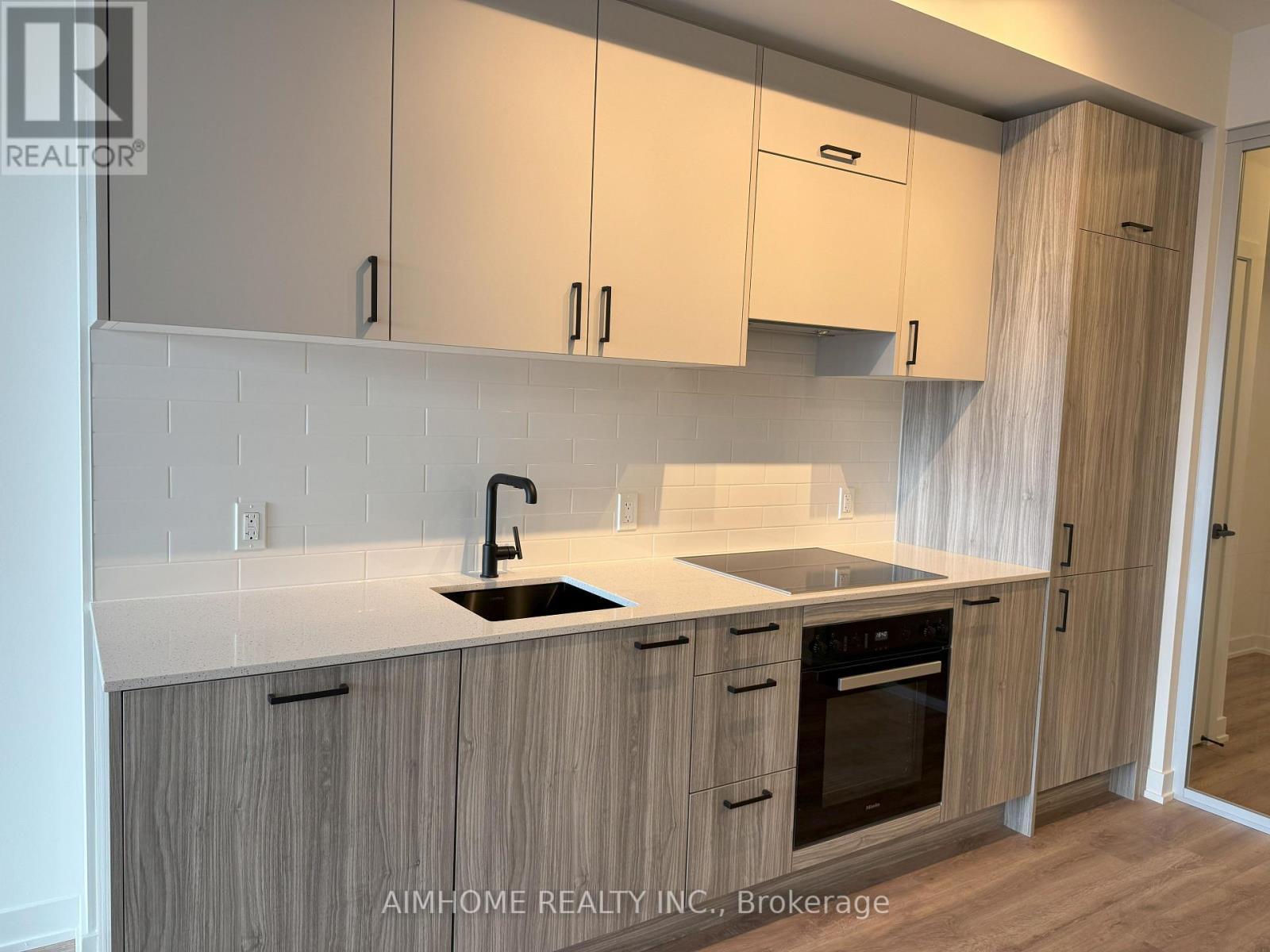 330 - 1 Kyle Lowry Road, Toronto, ON - Indoor Photo Showing Kitchen