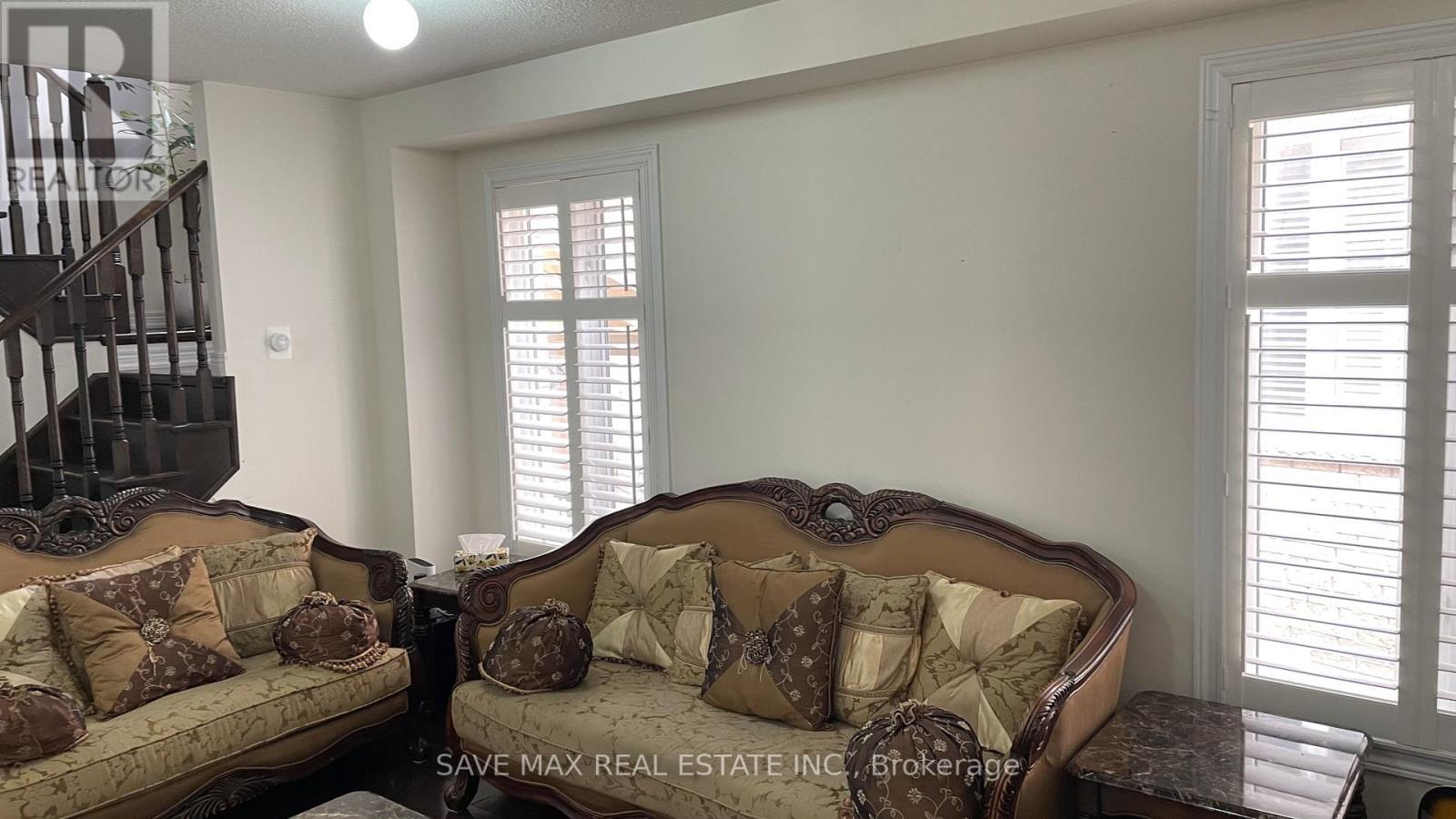 6 Bittersweet Road, Brampton, ON - Indoor